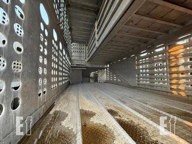 1995-merritt-53-ft-image-7