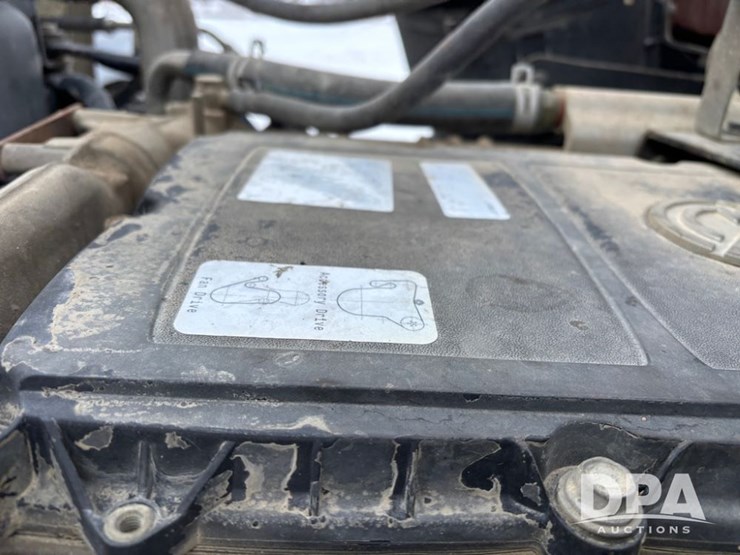 freightliner-114sd-image-75