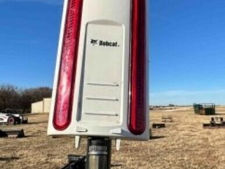 2023-bobcat-skid-steer-laser-guided-box-blade-image-4