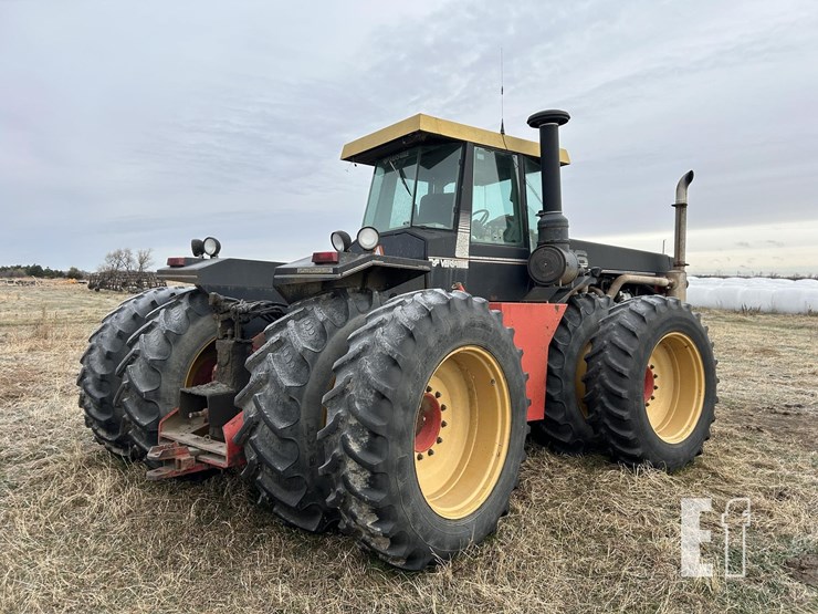 1985-versatile-856-image-3