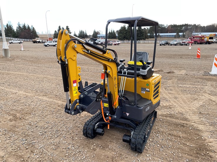 #9211-•-2025-unused-cfg-mini-excavator-image-1