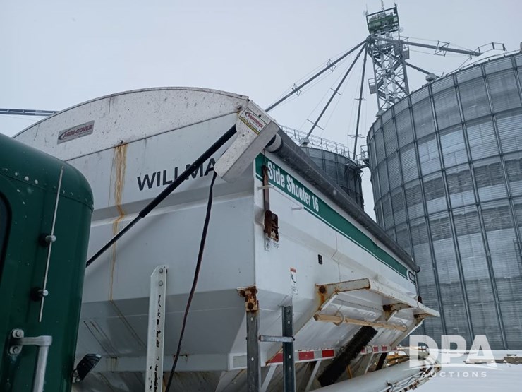 1996-freightliner-fld120-image-15