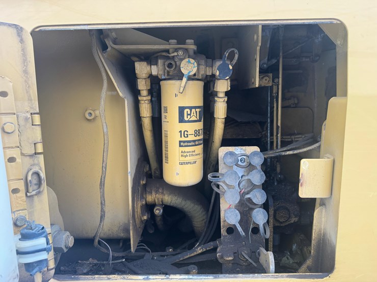 caterpillar-d5g-lgp-image-8