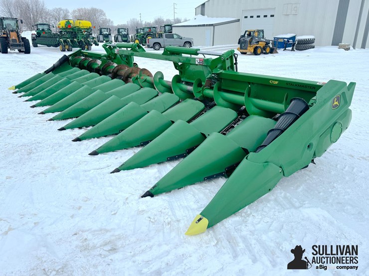 john-deere-c12f-image-1