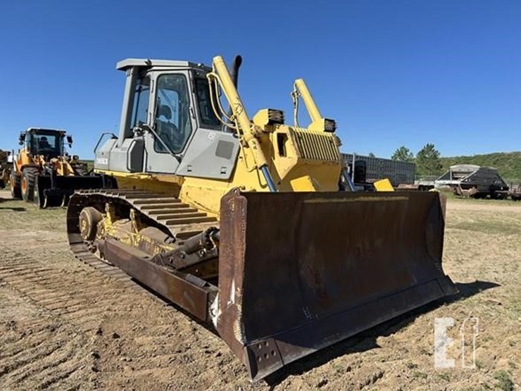 komatsu-d65ex-12-image-3