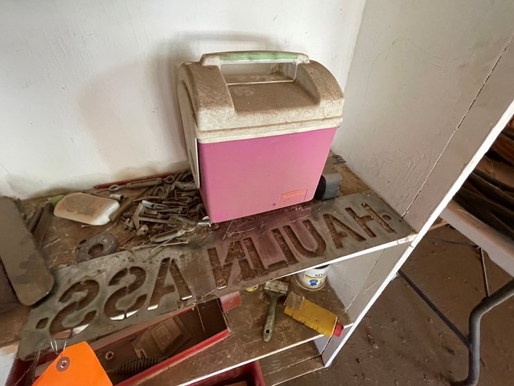 #3685-•-shelf-including-contents-image-7