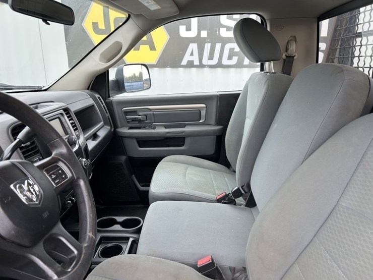 2018-dodge-2500-image-14