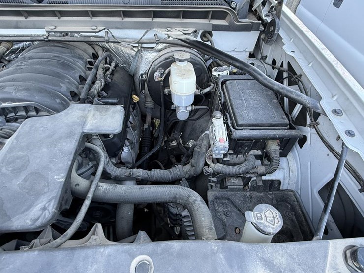 2018-chevrolet-1500-image-13