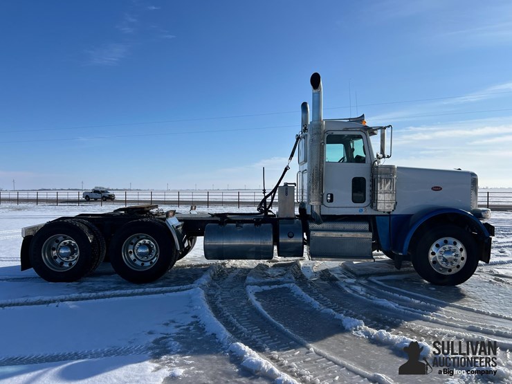 2014-peterbilt-388-image-4
