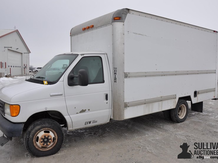 2006-ford-e350-image-1