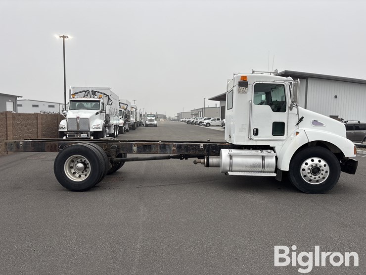 kenworth-t300-image-4