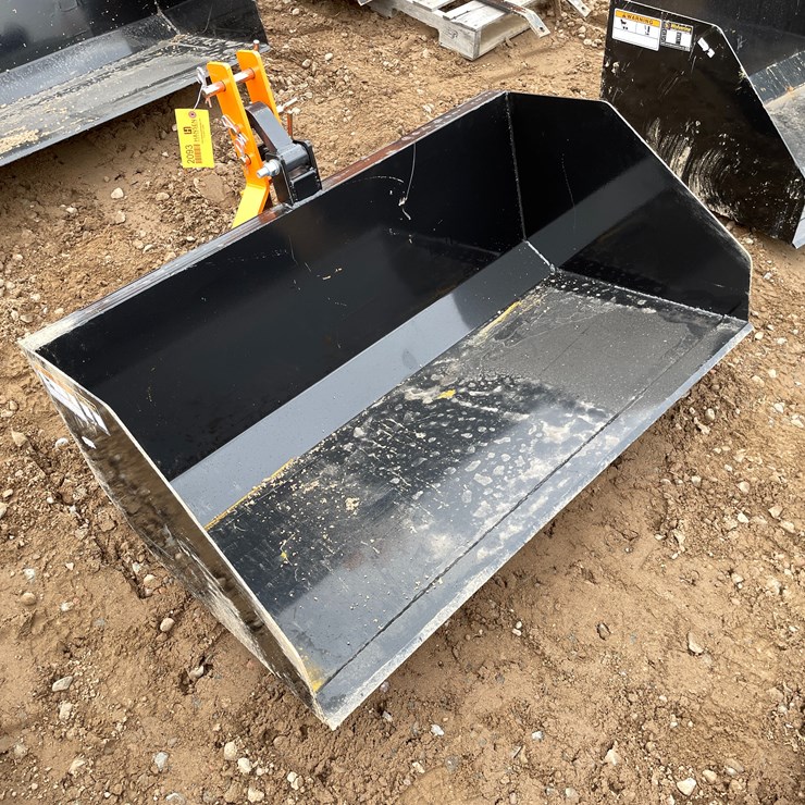 #2093 • Unused 2025 Wolverine Trip Scoop Attachment