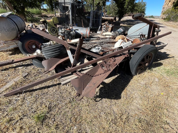 #3729-•-pair-of-trailers-and-scrap-metal-image-5