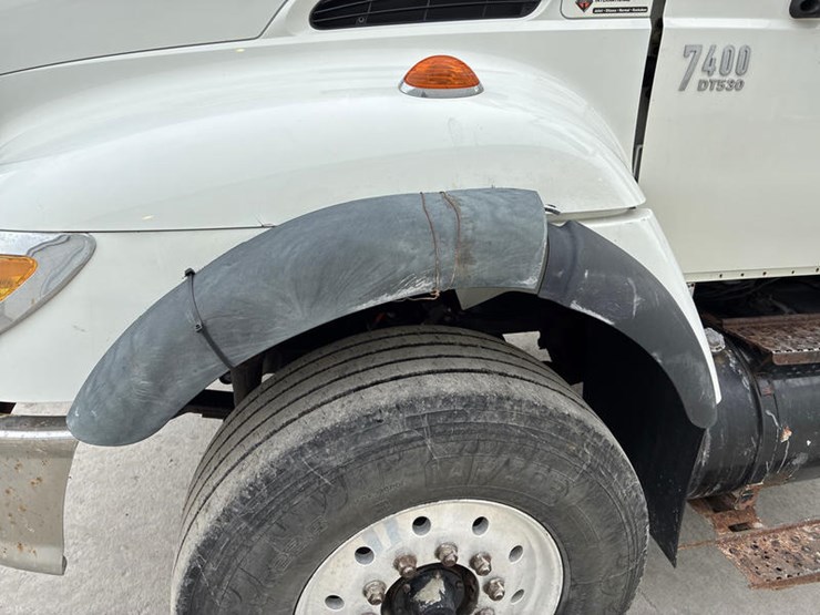 case-ih-7400-image-65