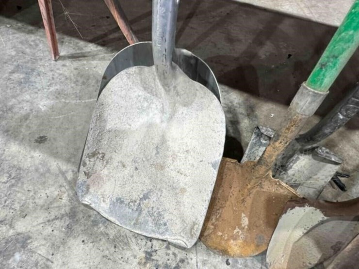 6-shovels-image-2