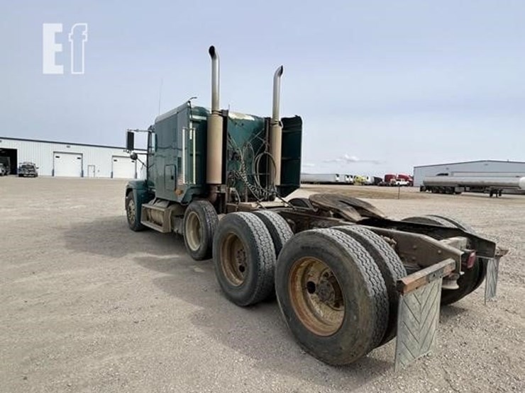 1997-freightliner-fld120-image-5