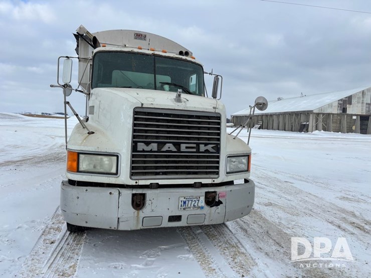 1994-mack-ch613-image-24