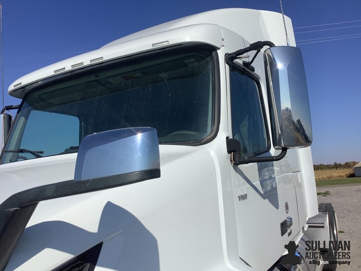 2020-volvo-vnr-t/a-truck-tractor-image-11