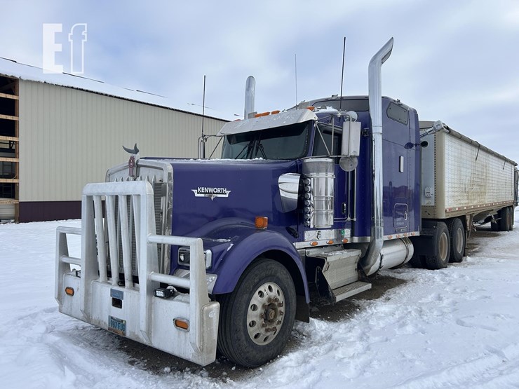 kenworth-w900-image-1