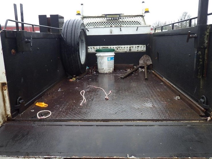 2006-ford-f550-image-11