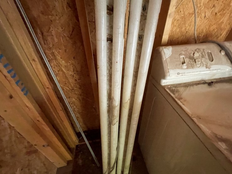 #3687-•-maytag-dryer-and-garage-lamps-image-10