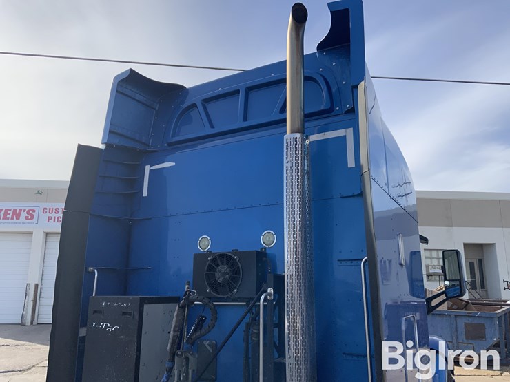 2013-peterbilt-579-image-16