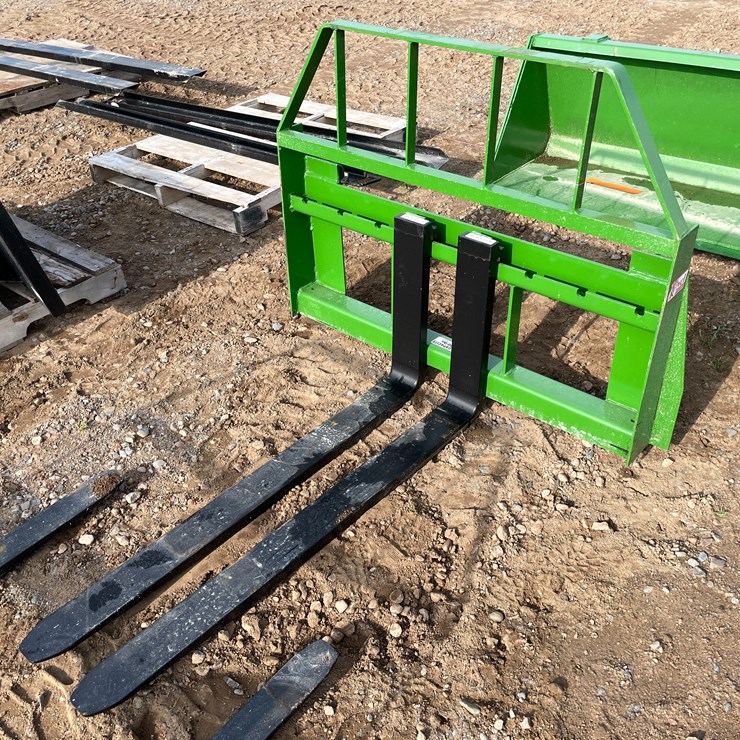 #2014 • Unused Kivel Pallet Fork Attachment