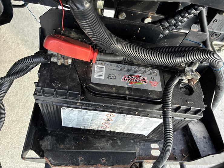 2006-case-ih-mxu130-image-21