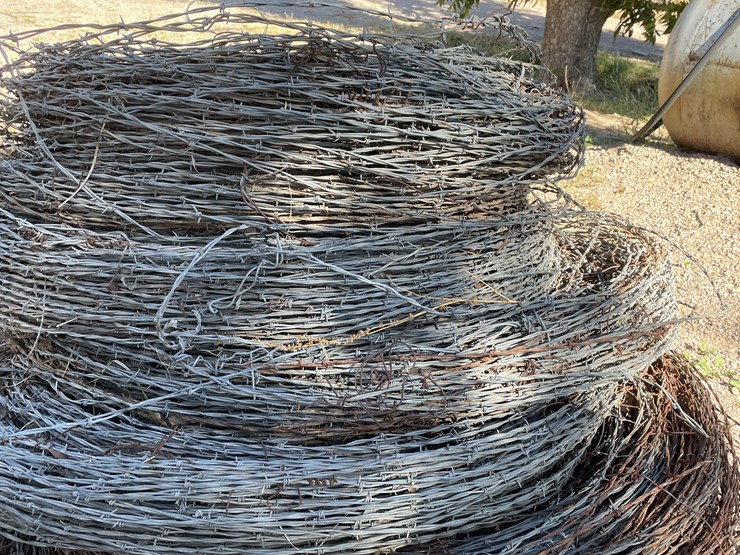 #3725-•-barbed-wire-image-4