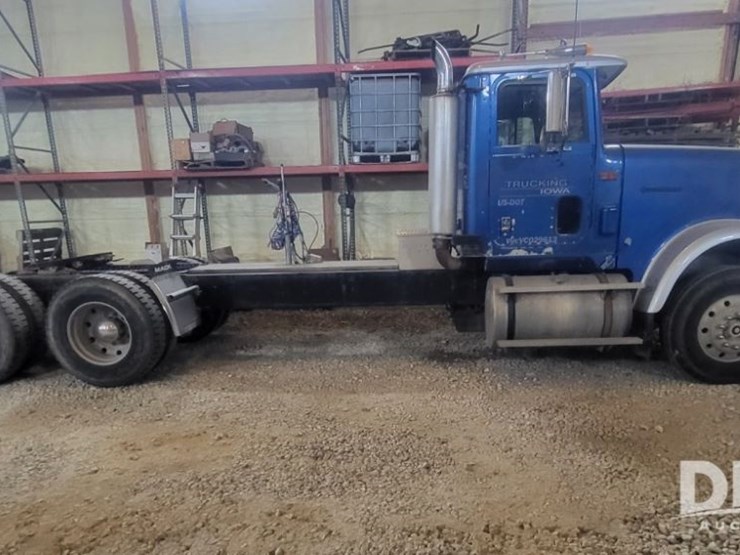 1997-international-9300-image-1