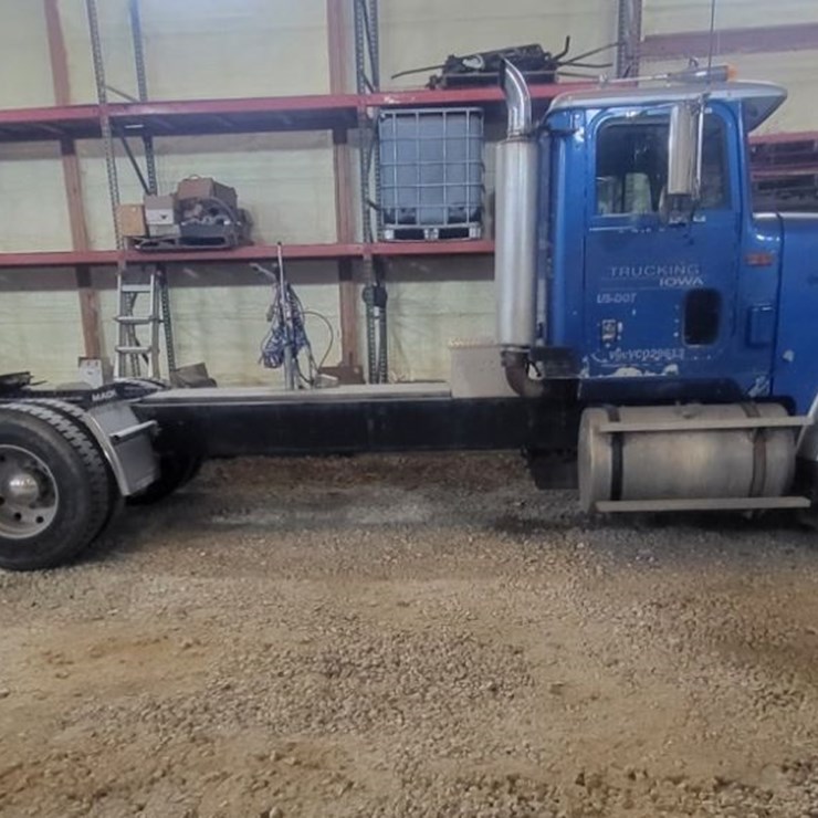 1997 INTERNATIONAL 9300