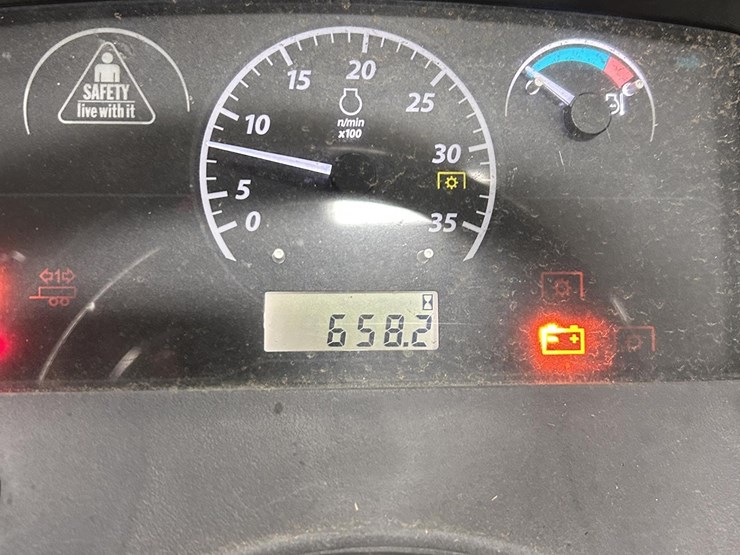 john-deere-1025r-image-14