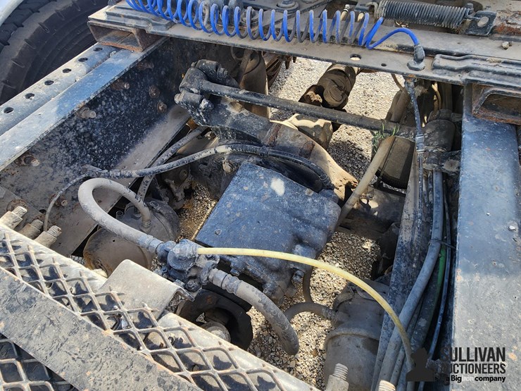 2007-international-9400i-t/a-truck-tractor-image-13