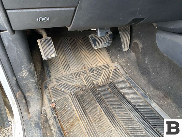 2010-dodge-2500-image-39