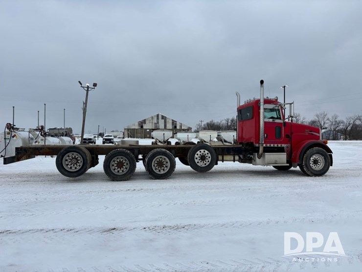 peterbilt-365-image-5