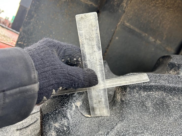 1985-versatile-856-image-26