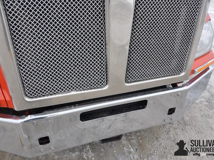 2015-kenworth-t880-image-16