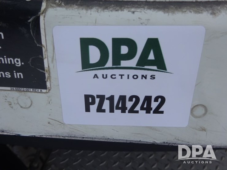 2007-freightliner-columbia-112-image-106