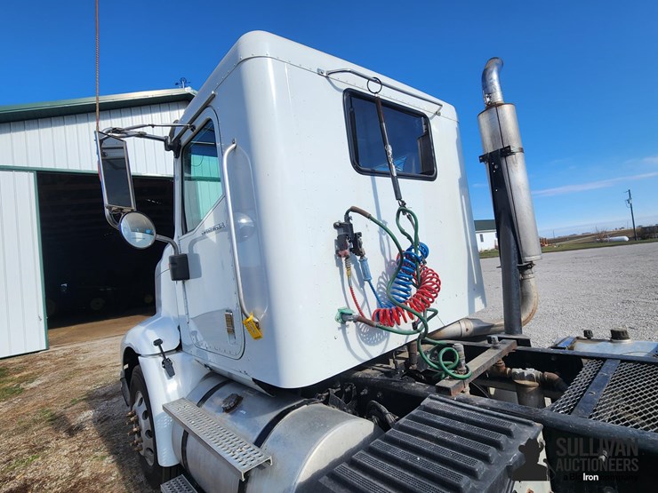 2007-international-9400i-t/a-truck-tractor-image-12