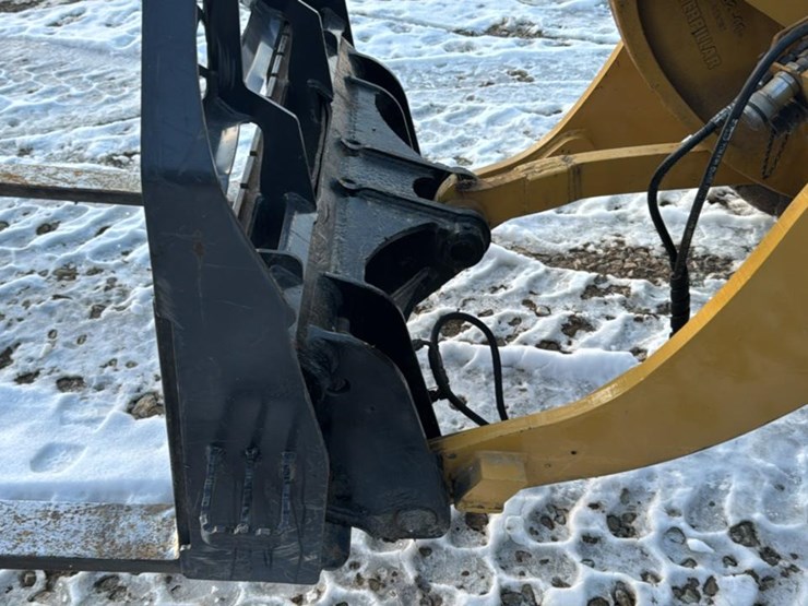 caterpillar-908h-image-13