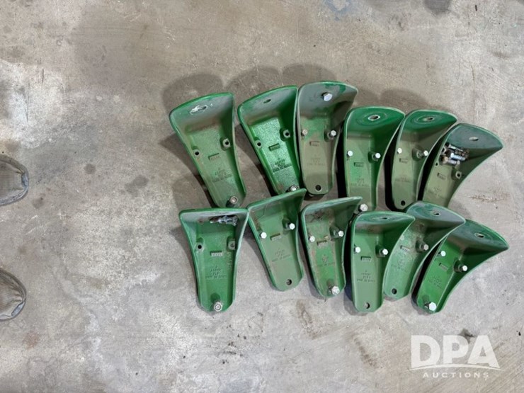 john-deere-12-image-1