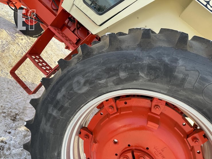 j-i-case-2290-image-9