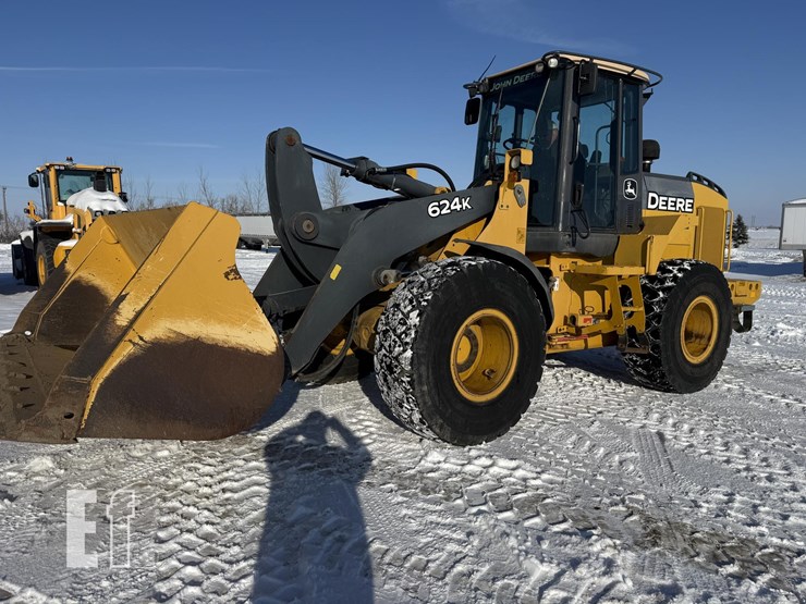 2011-deere-624k-image-17