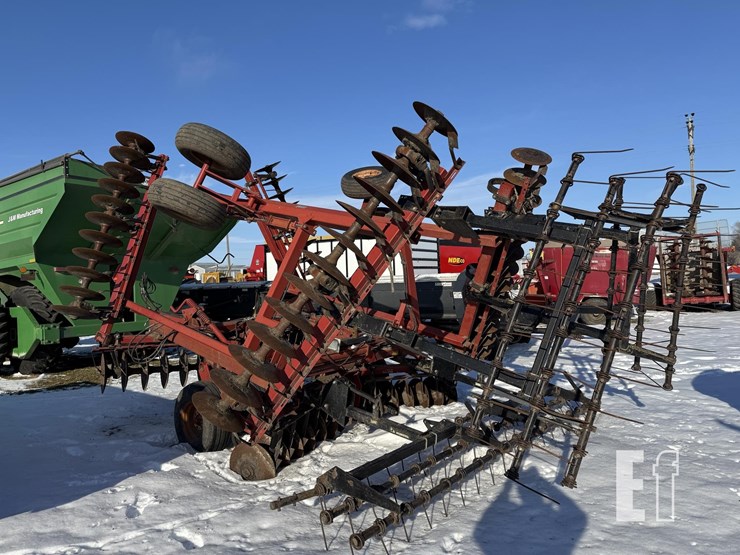 case-ih-3900-image-22