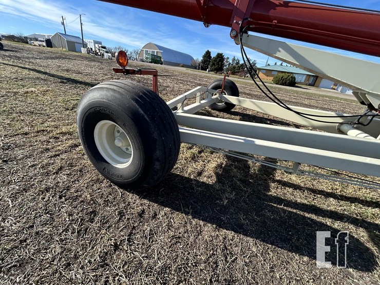 buhler-farm-king-16104-image-30