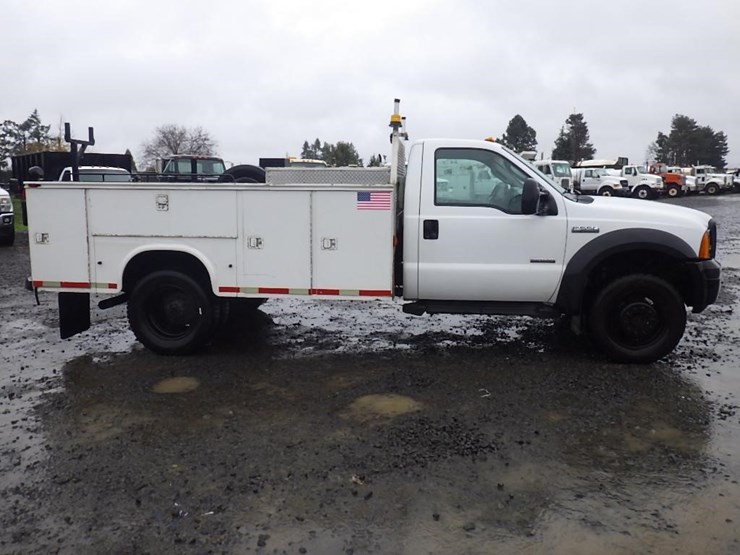 2006-ford-f550-image-4