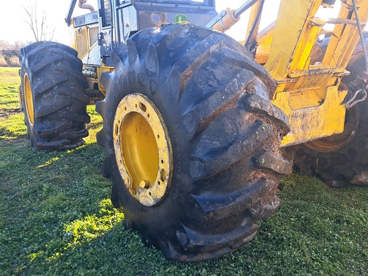 john-deere-748-image-33