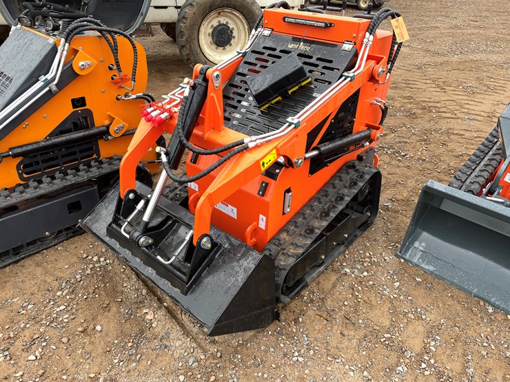 #9238-•-unused-2025-landhero-mini-skid-steer-loader-image-1