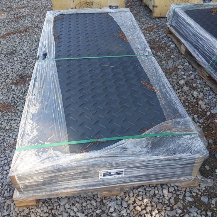 UNUSED 4'X8' GROUND PROTECT MATS