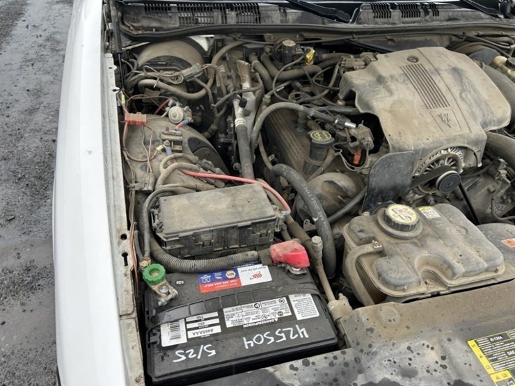 2004-ford-crown-victoria-sedan-image-32